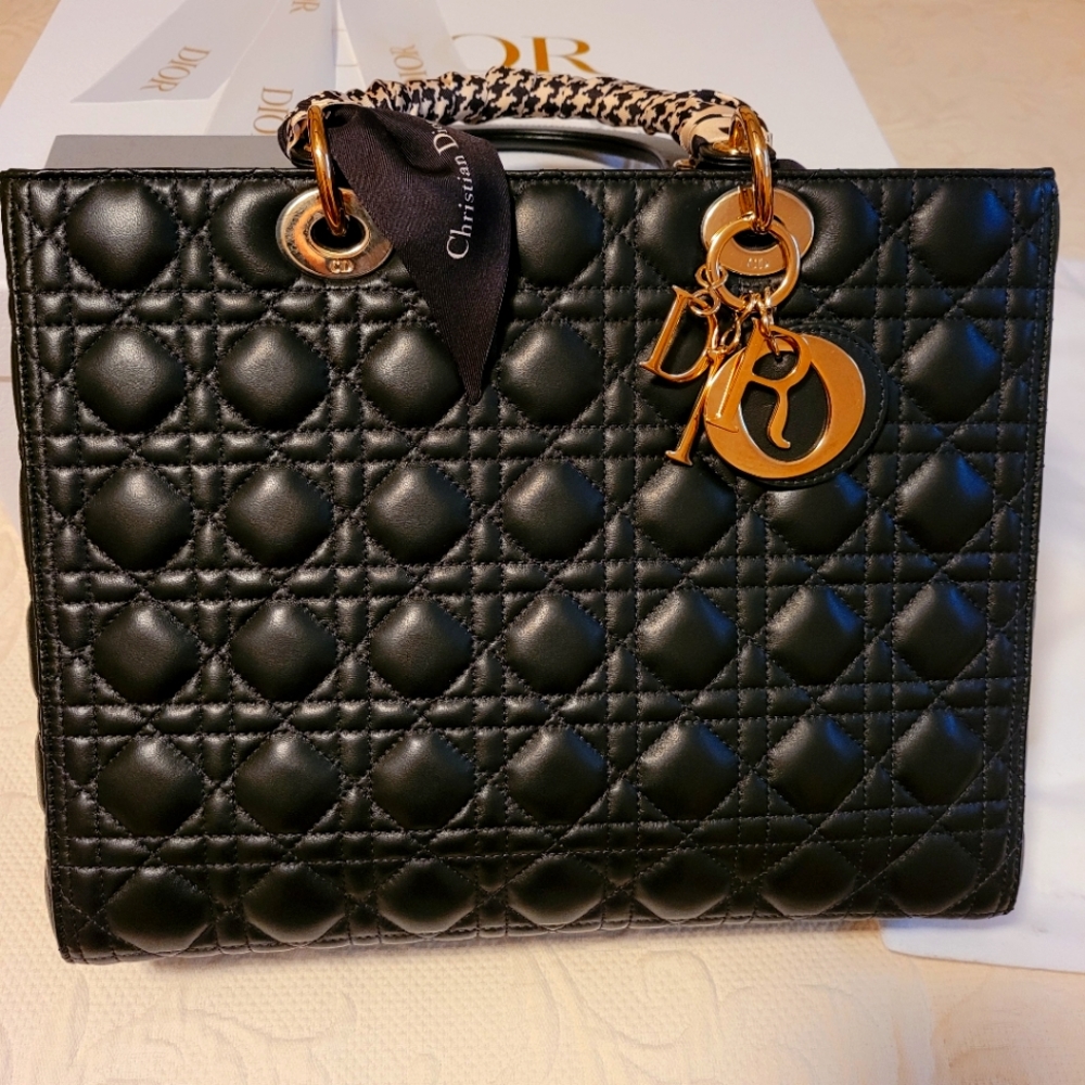 Lady Dior Large Size. EUC - Picture 6 of 17